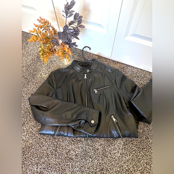 Andrew Marc-Marc New York Women’s Leather Jacket - Picture 1 of 6